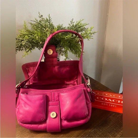 Coach Y2K Soho Pink Flap Bag with Coach bag charm - Picture 9 of 17